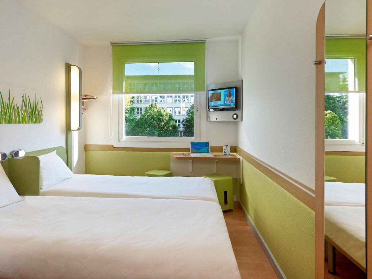 Ibis Budget West Station Hotel