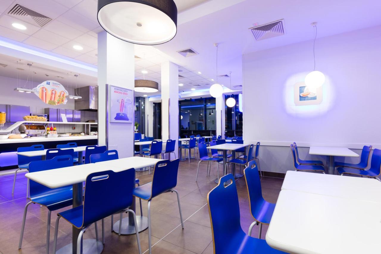 Ibis Budget West Station